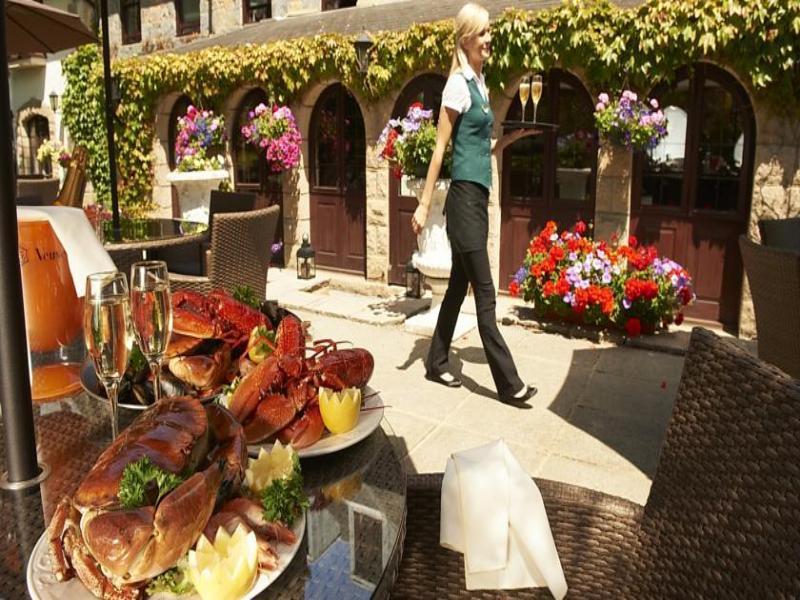 Le Friquet Hotel Castel Buitenkant foto